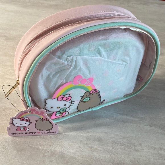 NWT Hello Kitty x Pusheen Loungefly FYE Exclusive Makeup Bags Set - Picture 5 of 6